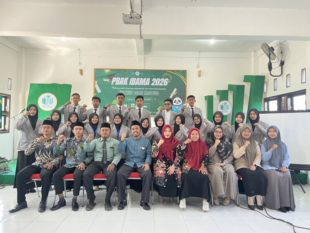Rektor, Jajaran Dosen, dan BEM IBAMA Hadiri PBAK IBAMA 2026