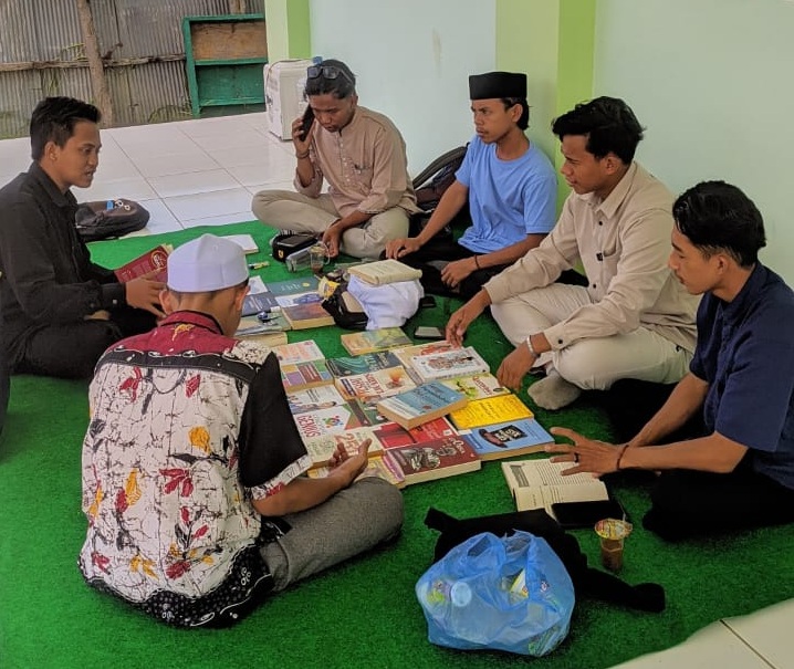 PMII Komisariat STEBI BAMA Gelar Teras Literasi, Dorong Mahasiswa Aktif Membaca dan Bedah Buku Probolinggo, [Rabu, 30 April 2025]